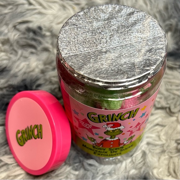 GRINCH Bath Fizzer Bar & Body Scrub Exfoliants - Picture 4 of 11